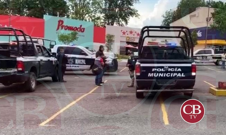 Lo intentan matar y logra refugiarse en una tienda de Uruapan Lo intentan matar y logra refugiarse en una tienda de Uruapan