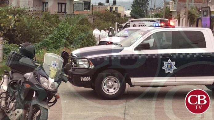 Le balean la cabeza a unos pasos del Estadio Morelos