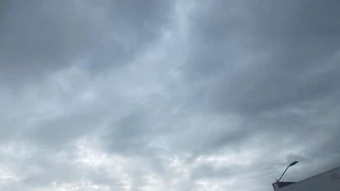 Huracán Bonnie desata miedo e incertidumbre en los morelianos