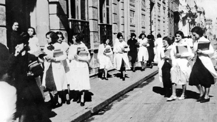 Volver a los orígenes del normalismo