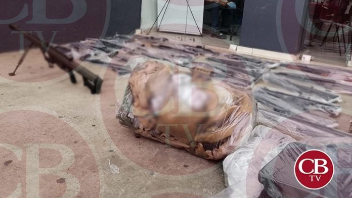 Capturan a tres sicarios en Sahuayo con 27 fusiles y un barret