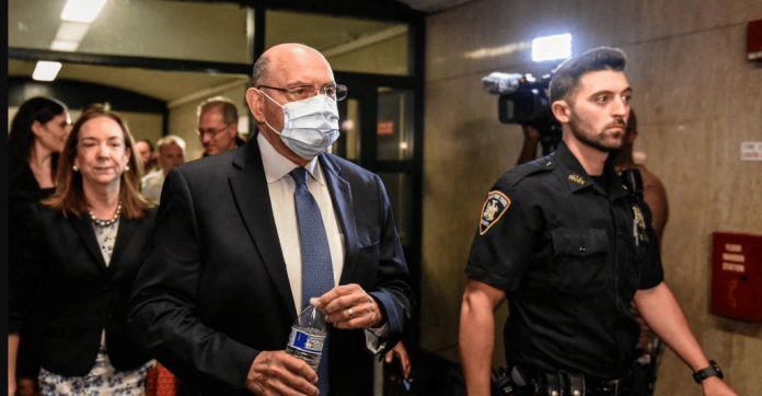 Exjefe financiero de la empresa de Donald Trump se declara culpable de fraude fiscal