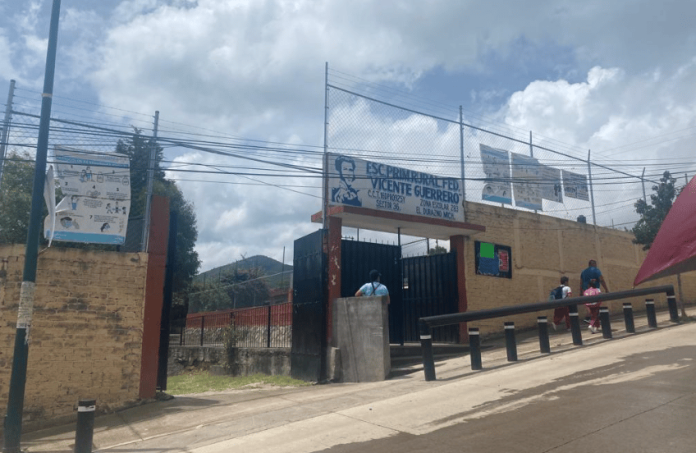 En primaria de Morelia inician ciclo escolar sin maestros