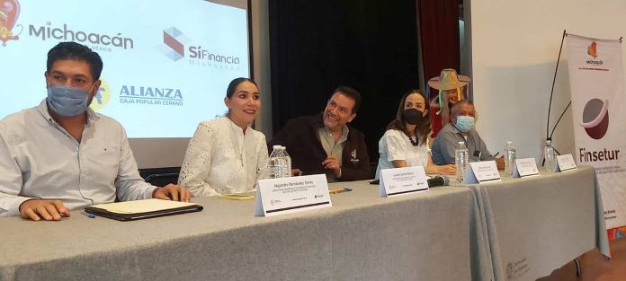 Entregan Sectur y Sí Financia créditos FINSETUR