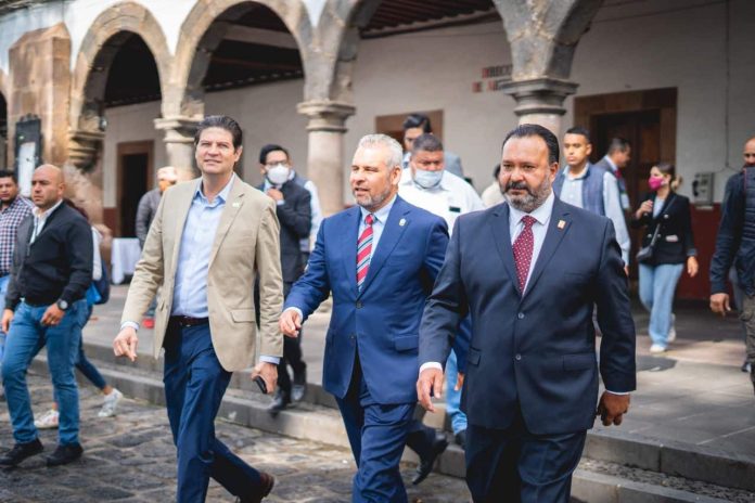 ¡Entrega Julio Arreola Vázquez Primer Informe de Gobierno 2021-2022 a Cabildo!