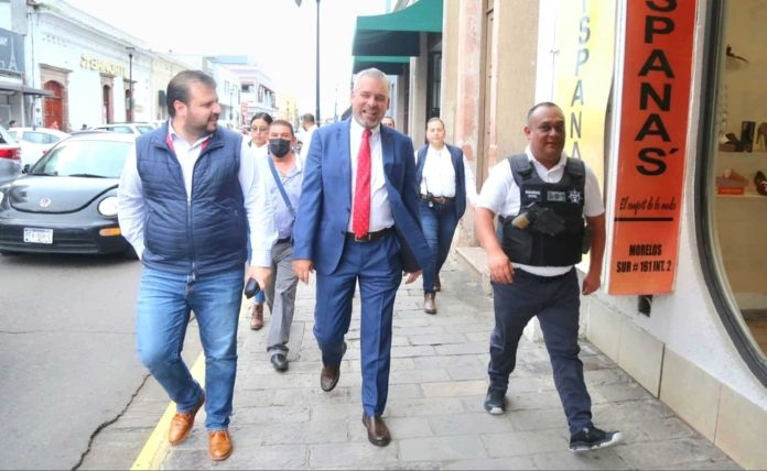 Acompaña Ortega Silva a Alfredo Ramírez durante el Informe de Gobierno del alcalde de Zamora, Carlos Soto