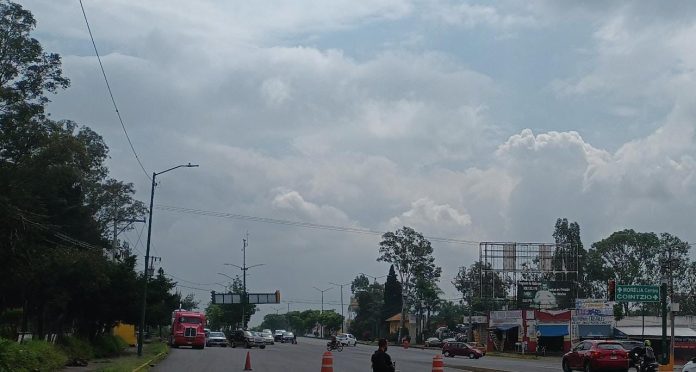 Lleva tu paraguas, expertos pronostican lluvias para este sábado