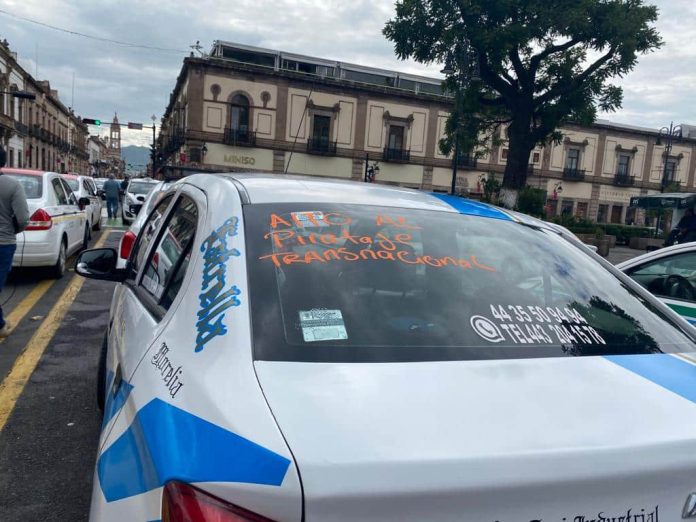 ¿Uber o taxis? Esto opinan los morelianos