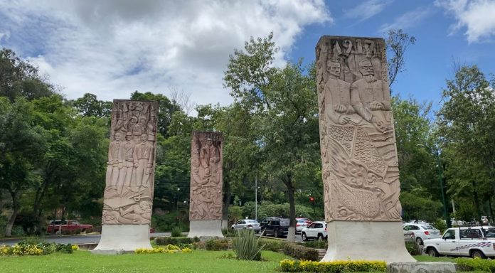 De quiosco, a Glorieta de Reforma, y finalmente a Estelas de la Constitución