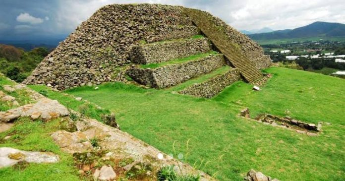 Ni Machu Picchu, ni Teotihuacán, estas son las pirámides de San Felipe de los Alzati