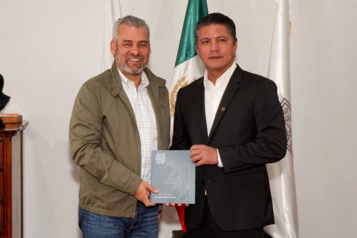 Rector Raúl Cárdenas comparte informe de actividades al gobernador Alfredo Ramírez 