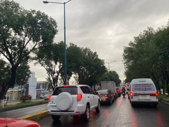 ¡Precaución! Caos vial en este regreso a clases en Morelia