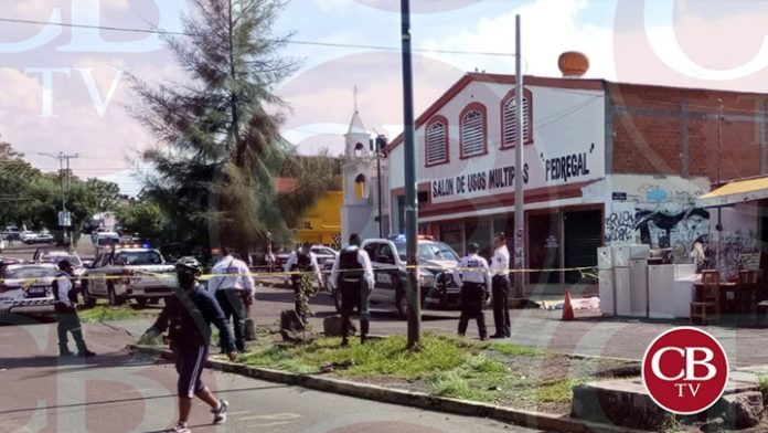 En hora pico, ejecutan a balazos a un hombre en la avenida Pedregal