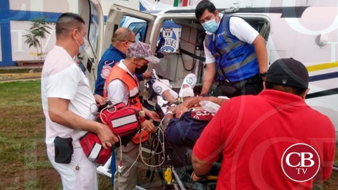 Trasladan paciente de Nueva Italia a hospital privado de Morelia