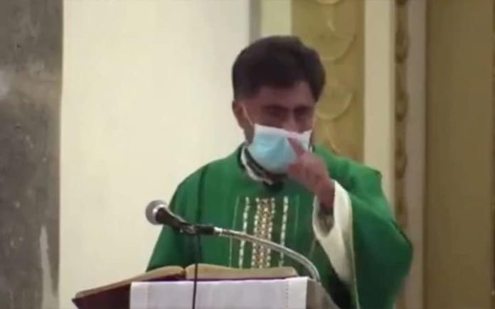 Remueven a sacerdote de Puebla que dijo terribles comentarios contra la comunidad LGBT+