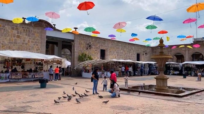 Plaza de San Agustín, el espacio que ha generado roces entre culturas