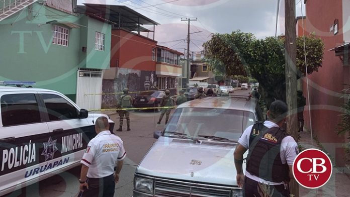 Le cortan la vida a barbero en la Constituyentes de Uruapan