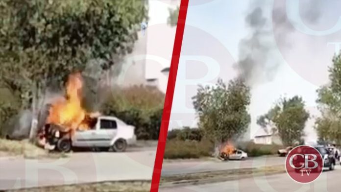 Le falla el auto y se le quema en Tarímbaro