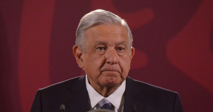 AMLO confirma la desaparición de dos marinos que acompañaron a José Narro