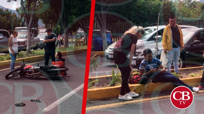 Peatón atropellado por una moto sobre calzada La Huerta