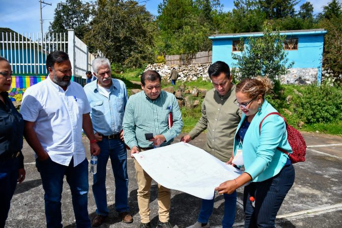 Avanza Ayuntamiento de Pátzcuaro en rehabilitación y dotación de espacios dignos en escuelas