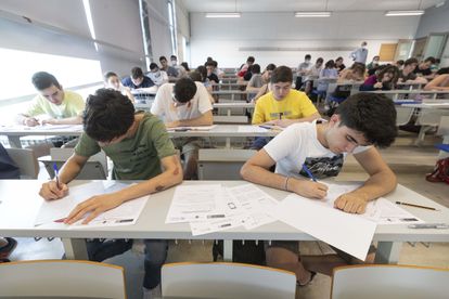 Ya fue identificado alumno que convocó "tiroteo" en bachillerato Ya fue identificado alumno que convocó "tiroteo" en bachillerato