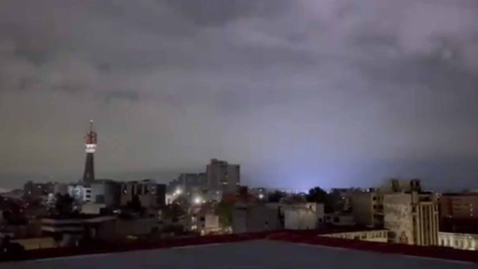 Aparecen luces en el cielo en Cdmx durante sismo de este 22 de septiembre