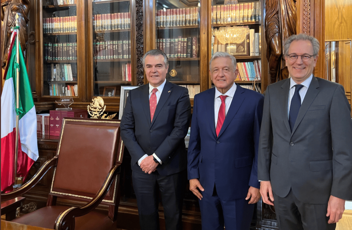 AMLO recibe a presidentes del CCE y CMN