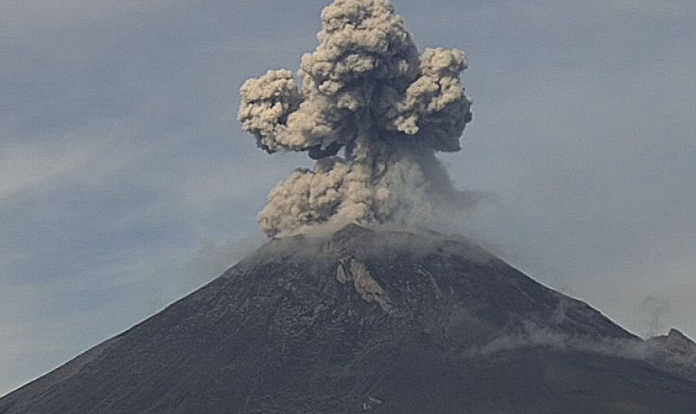Emiten alerta por caída de ceniza del volcán Popocatépetl