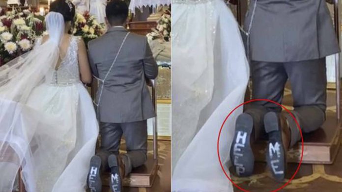 Joven escribe mensaje de ayuda en sus zapatos el día de su boda