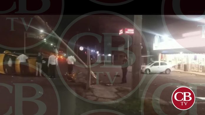 VIDEO: Su alocada carrera termina en volcadura sobre el libramiento de Morelia