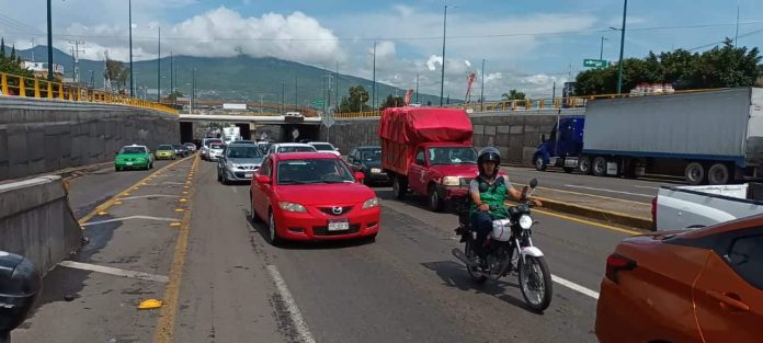 Motociclistas hacen lo que quieren en Morelia