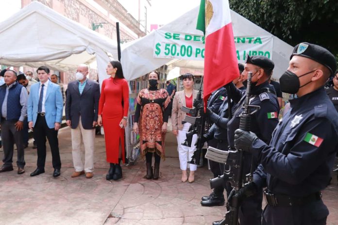 Coloca Toño Ixtláhuac Bando de actividades alusivas a las fiestas patrias