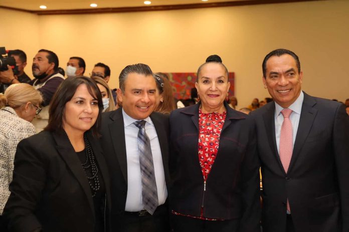 Fidel Calderon se acerca al PRD y traiciona a MORENA