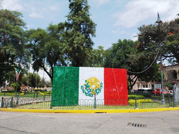 El orgullo patriota se siente en el aire, Morelia está de fiesta