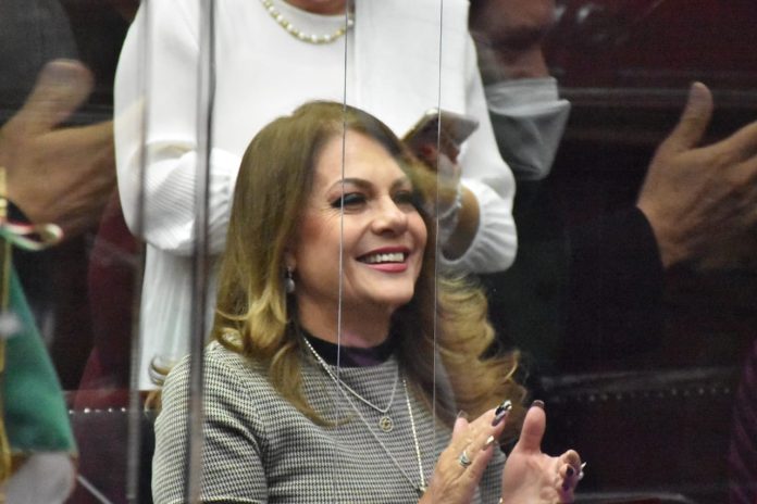Seguiremos legislando por las familias michoacanas: Dip. Luz García