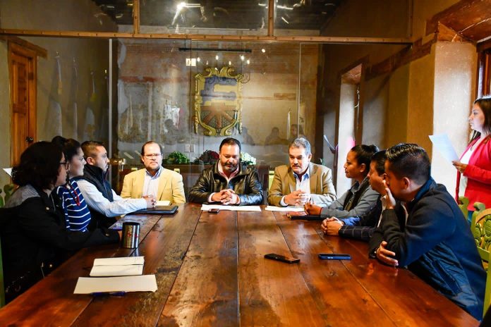 El Ayuntamiento de Pátzcuaro y la UMSNH firman convenio para fortalecer el turismo sustentable