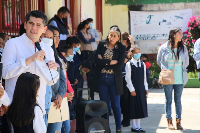 Intensifica Toño Ixtláhuac recorridos en tenencias para mejorar infraestructura educativa