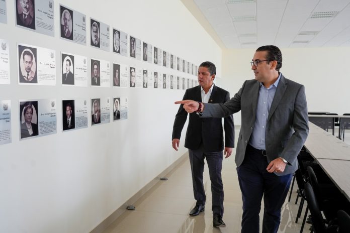 Rector de la UMSNH sostiene encuentro con el presidente de el COLMICH