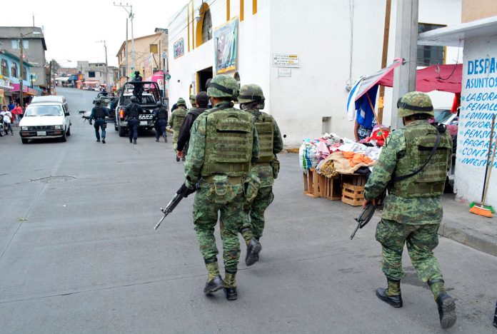 AMLO propone nueva consulta sobre alargar la presencia del Ejército en las calles