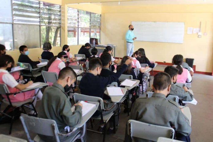 32 mil familias afectadas por toma de la SEE