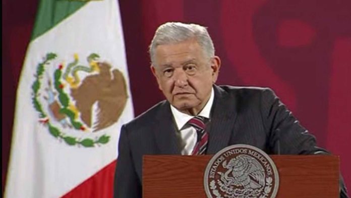 AMLO llama “retrógradas” a quienes no están a favor de que el Ejército estén en las calles