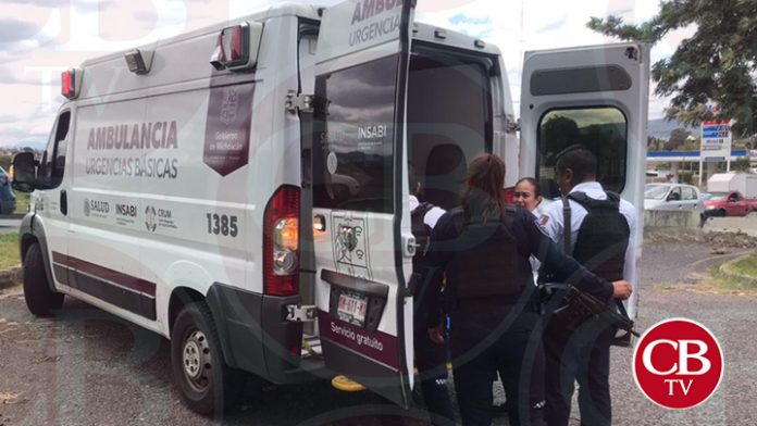 Lo deja la mujer y se avienta de un puente a las vías férreas en Morelia