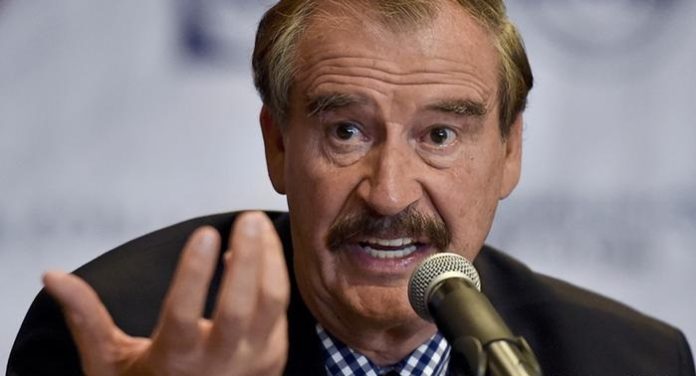 Fox arremete contra AMLO y defiende al INE