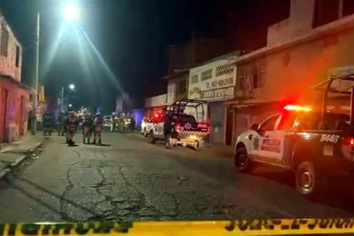 Asesinan a 12 personas en bar de Irapuato