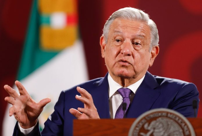 AMLO asegura que el gobierno no espía a periodistas y activistas