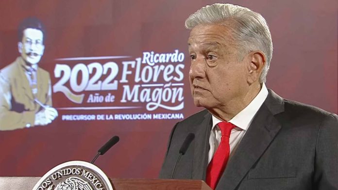 Asegura AMLO que economía de México es mayor a la de España y sin deuda