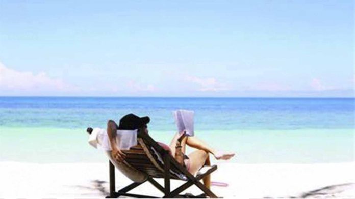 Avanza reforma para ampliar a 12 días de vacaciones pagadas