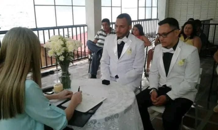 Pareja de traileros se enamoran y se casan