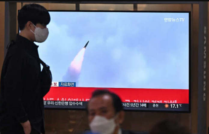 Gobierno japonés alerta a ciudadanos tras el lanzamiento de un misil por parte de Corea del Norte